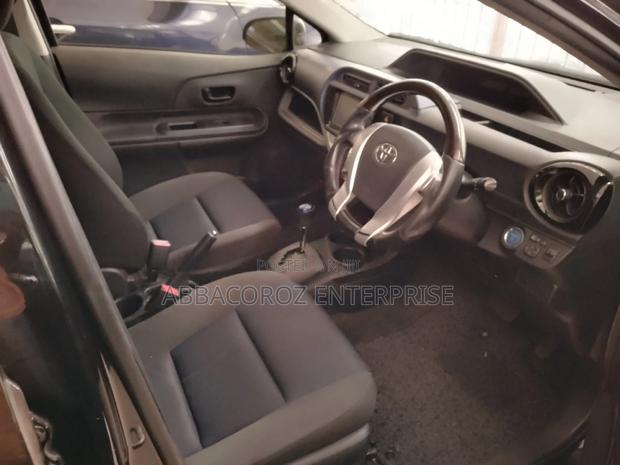 Toyota Aqua 2016 Black