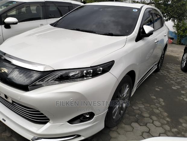 2016 Toyota Harrier 2.0 White 4WD - Unleash Your Adventure, in Style