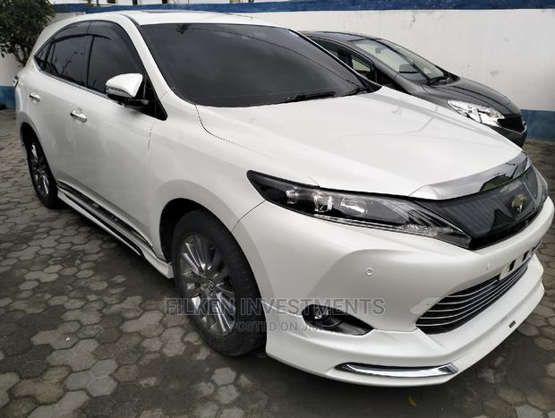 2016 Toyota Harrier 2.0 White 4WD - Unleash Your Adventure, in Style