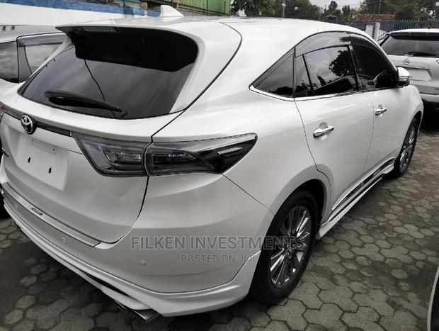 2016 Toyota Harrier 2.0 White 4WD - Unleash Your Adventure, in Style