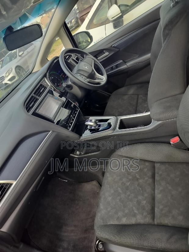2016 Honda Fit Shuttle in Silver - Low Mileage and Well-Maintained