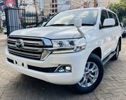4.6 V8 ZX 2016 Toyota Land Cruiser - White Off-Road SUV for Adventure for sale