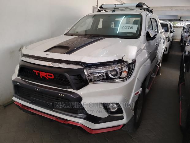 Toyota Hilux 2016 White