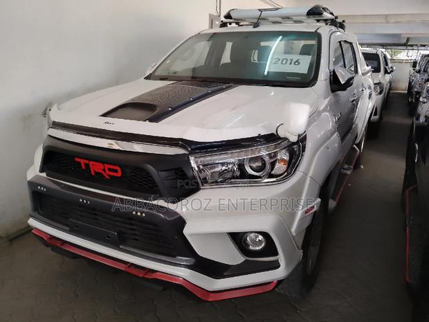 Toyota Hilux 2016 White