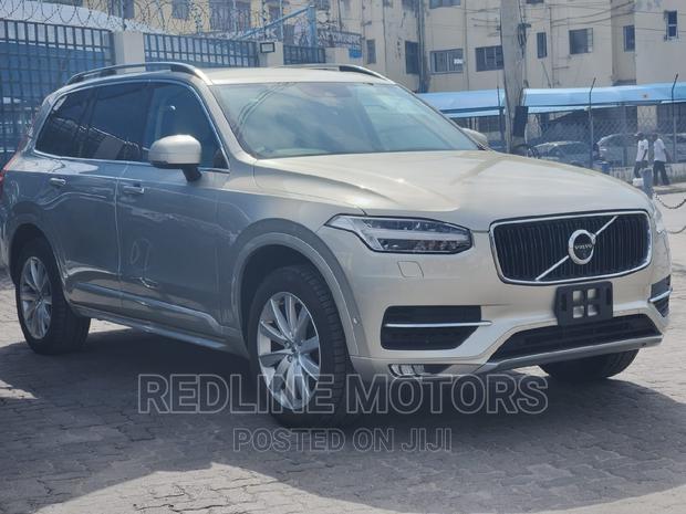 2017 Volvo XC90 Brown - Spacious SUV with Style and Comfort