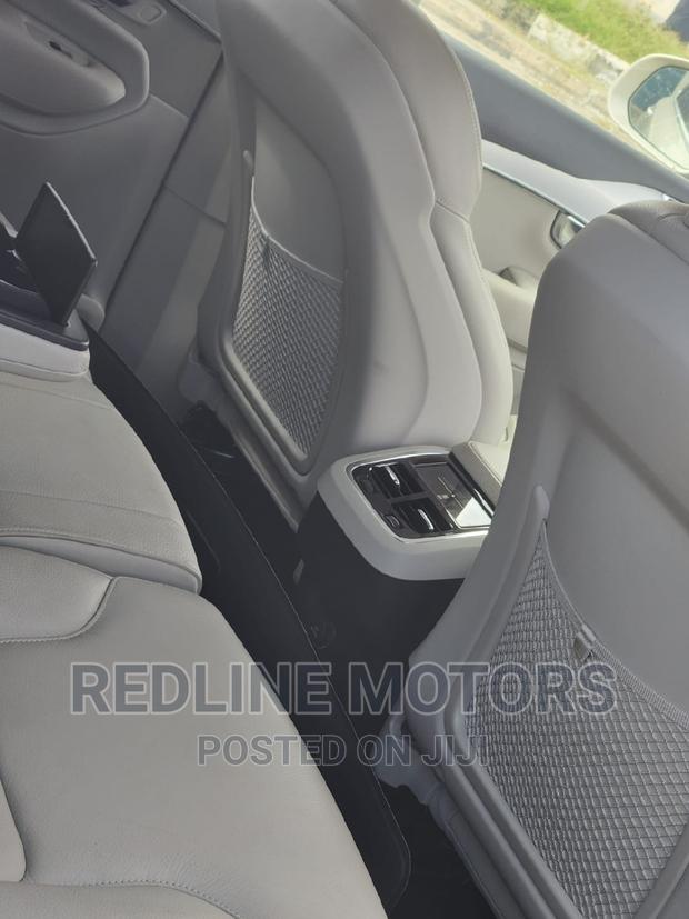 2017 Volvo XC90 Brown - Spacious SUV with Style and Comfort