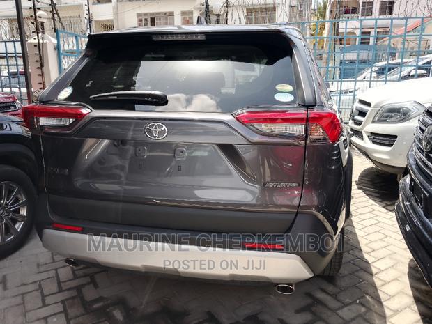 Toyota RAV4 2020 Gray
