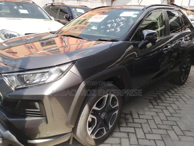 Toyota RAV4 2020 Gray