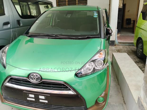 Toyota Sienta 2016 Green