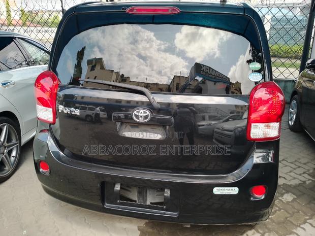 Toyota Porte 2016 Black