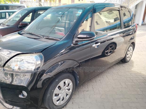 Toyota Porte 2016 Black