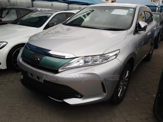 Toyota Harrier 2018 Gold