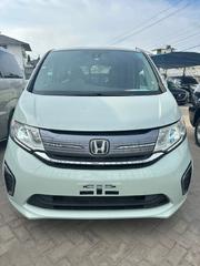 Honda Stepwgn 2016 Green: Spacious and Efficient Family Vehicle for sale