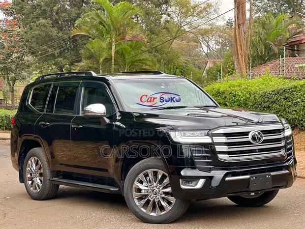 Black 2022 Toyota Land Cruiser 3.3 Diesel 4WD: Off-Road Excellence