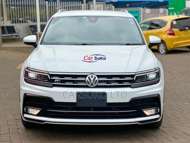 2017 Tiguan Volkswagen - White, Versatile and Spacious SUV