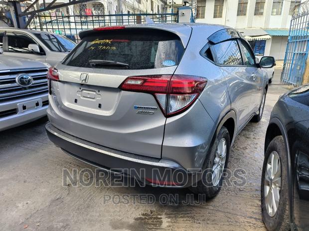 2016 Silver Honda Vezel - Used Compact SUV for Sale