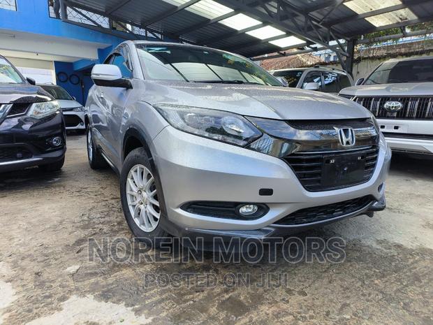 2016 Silver Honda Vezel - Used Compact SUV for Sale
