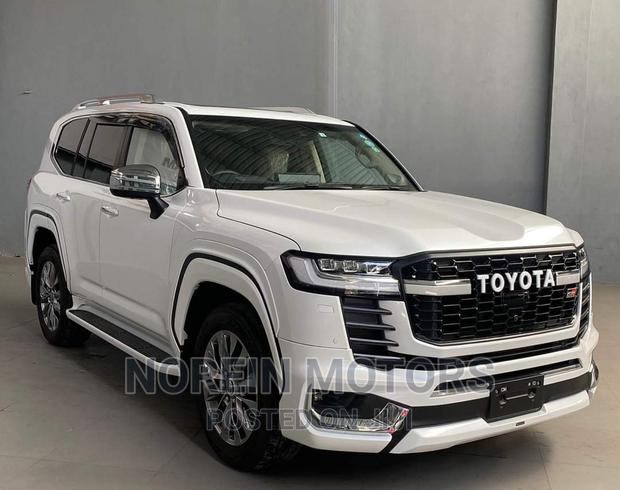 2023 Toyota Land Cruiser White: Luxury SUV for the Adventurous