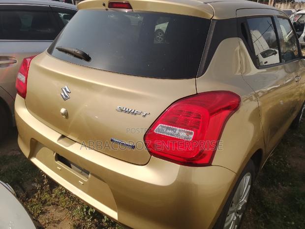 Suzuki Swift 2016 Gold