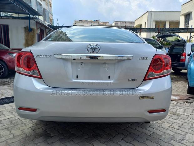 Toyota Allion 2016 Silver