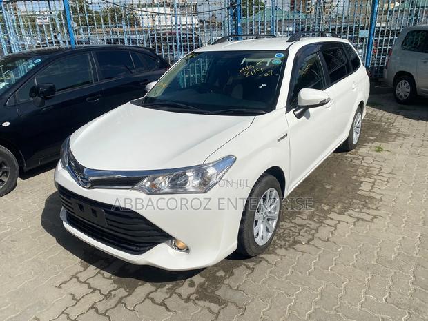 Toyota Corolla Fielder 2016 White