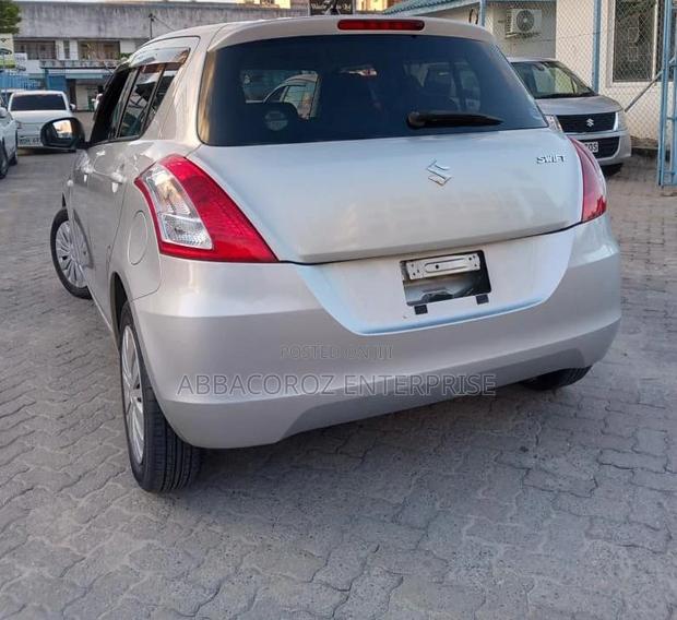 Suzuki Swift 2016 Silver