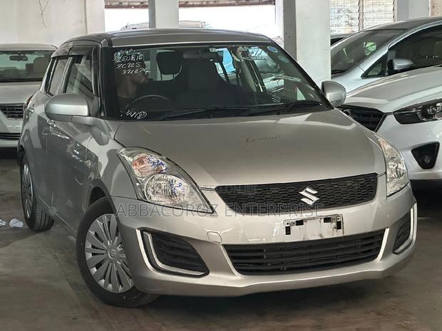 Suzuki Swift 2016 Gold
