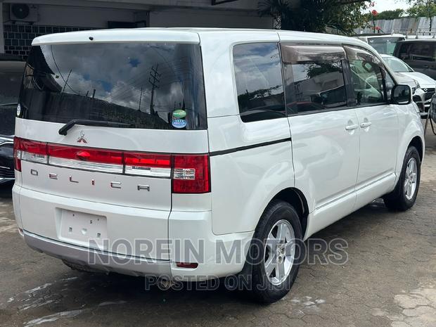 2016 Mitsubishi Delica Off-White: Multiple Variants for Your Ultimate Ride