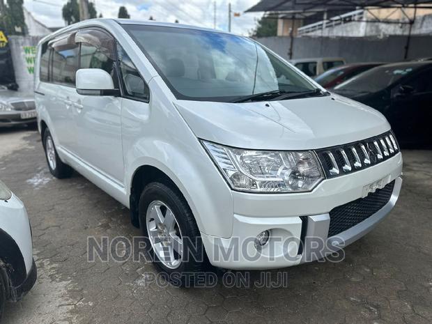 2016 Mitsubishi Delica Off-White: Multiple Variants for Your Ultimate Ride