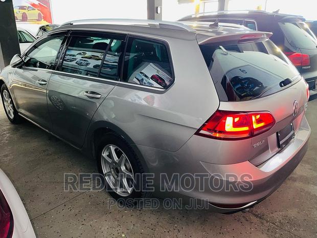 Silver 2017 Volkswagen Golf Variant - Perfect for Long Journeys