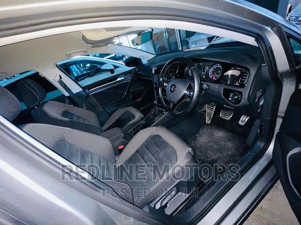Silver 2017 Volkswagen Golf Variant - Perfect for Long Journeys