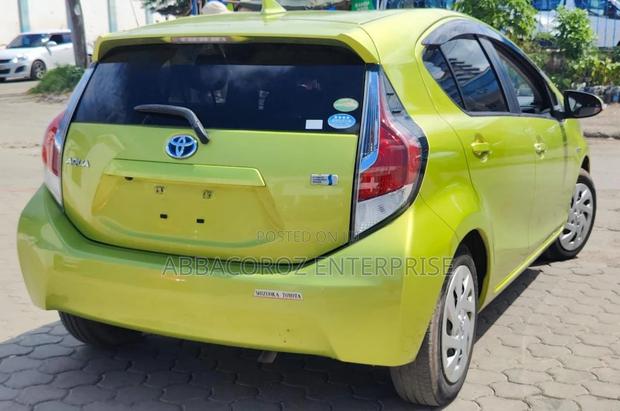 Toyota Aqua 2016 Green