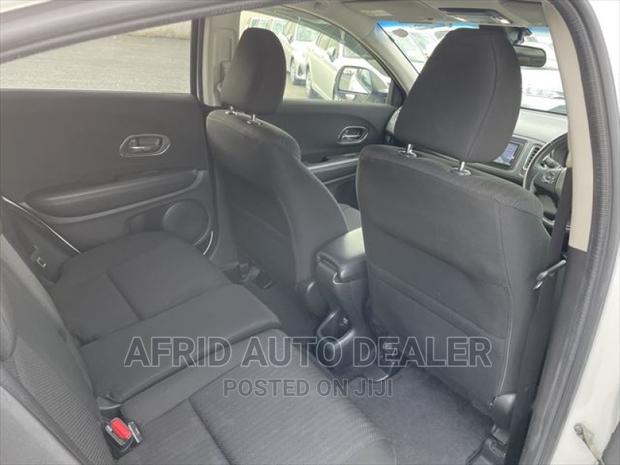 2016 Honda Vezel Hybrid 1.5L 2WD White: Affordable and Eco-Friendly SUV