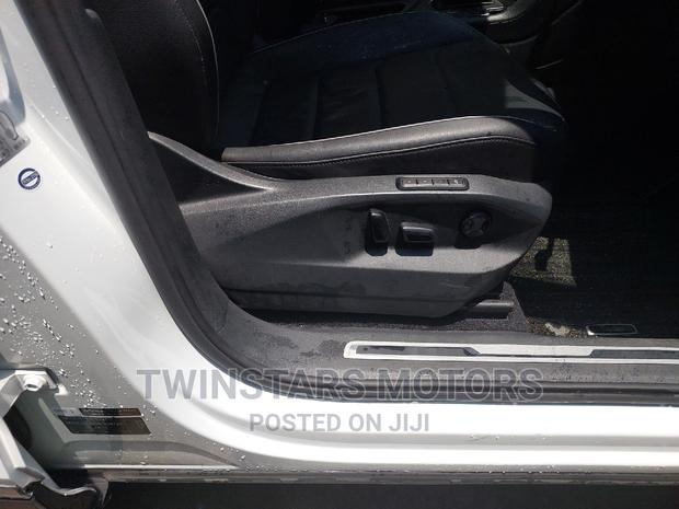 2018 White Volkswagen Tiguan: Luxury and Comfort in One Package