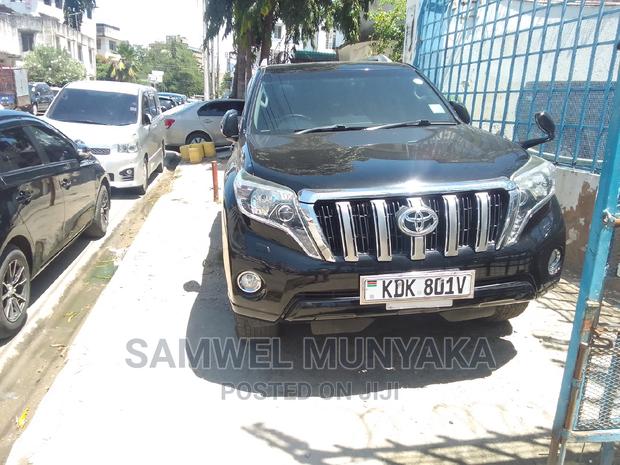 2015 Toyota Land Cruiser Prado 2.7 VVT-i Black: Luxury SUV