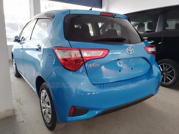 Toyota Vitz 2016 Blue
