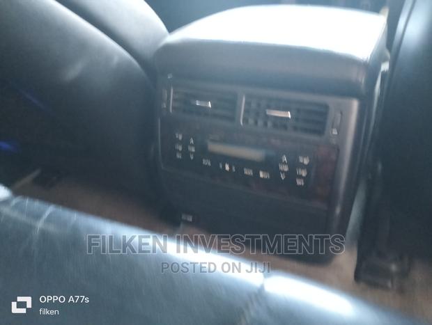 2012 Toyota Land Cruiser ZX 4.6 V8 Black: Premium Off-Road Experience