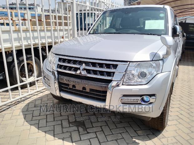 Mitsubishi Pajero 2016 Silver