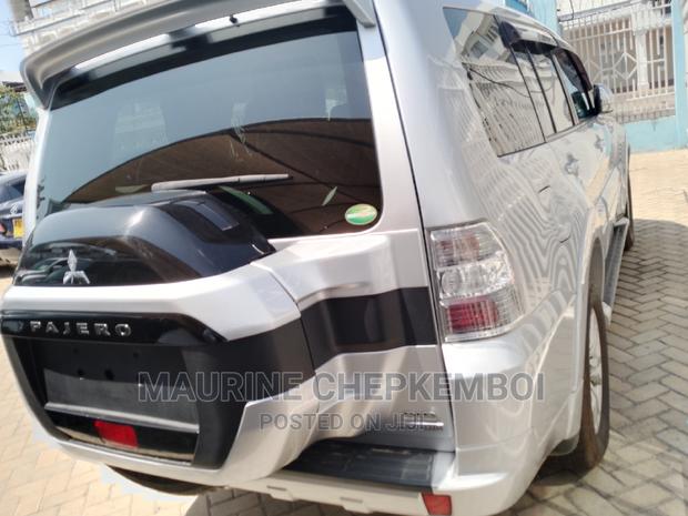 Mitsubishi Pajero 2016 Silver