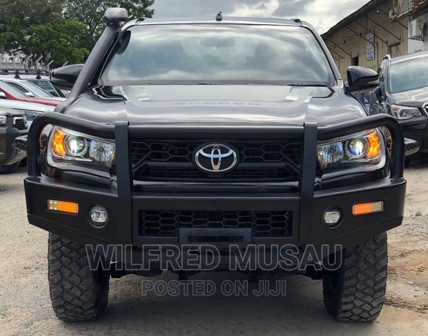 2018 Black Toyota Hilux: Experience the Ultimate Drive
