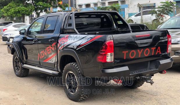 2018 Black Toyota Hilux: Experience the Ultimate Drive