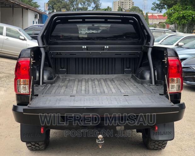 2018 Black Toyota Hilux: Experience the Ultimate Drive