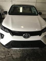 White 2017 Toyota Fortuner: Stylish and Affordable SUV for sale