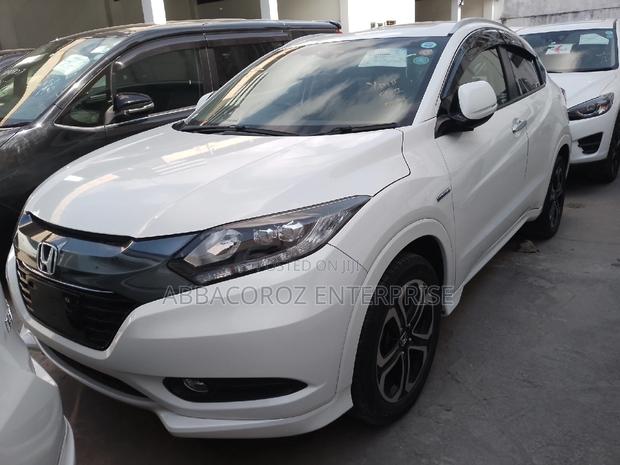 Honda Vezel 2017 White