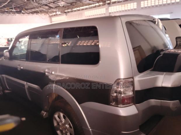 Mitsubishi Pajero 2015 Gray