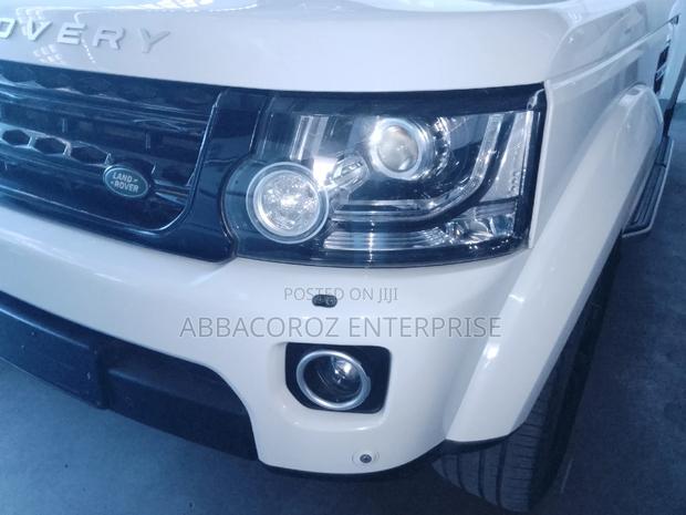 Land Rover Discovery 2015 White