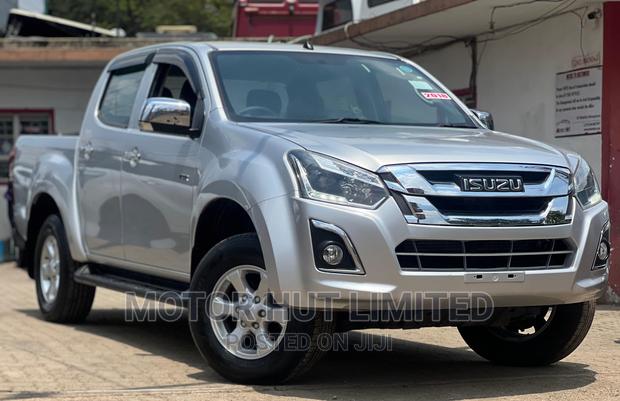 Isuzu D-MAX 2018 Silver: Reliable and Stylish Pickup Truck