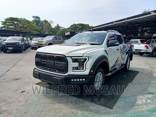 2016 White Ford Ranger - Perfect for Outdoor Enthusiasts