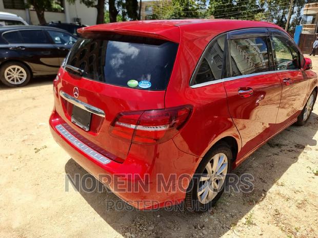 Luxury Electric Mercedes-Benz B-Class B 250e 2016 Red
