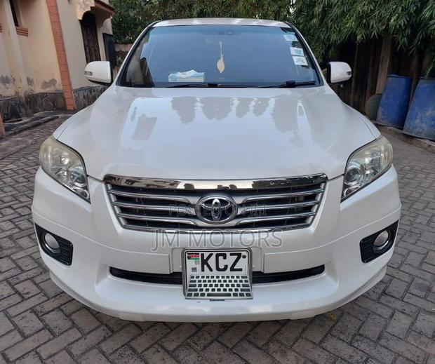 White 2013 Toyota Vanguard Available